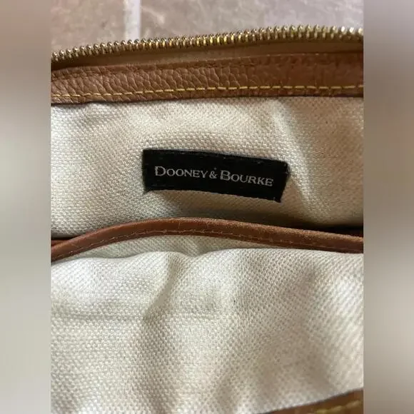 Dooney & Bourke Tan Leather Bag. - Picture 4 of 4